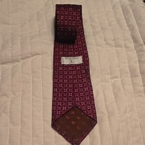 Valentino 100% Silk Handmade Deep Red Patterned Tie In EUC